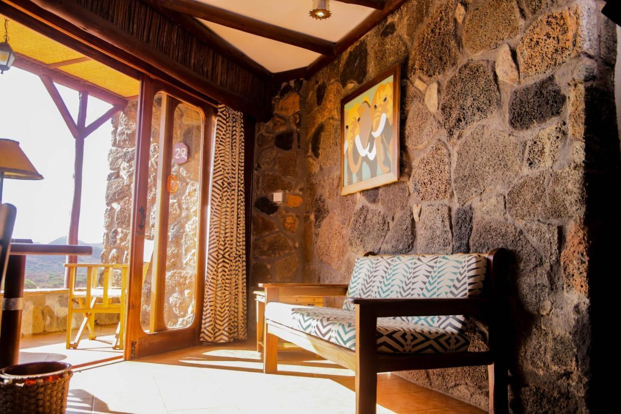 Kilaguni Serena Safari